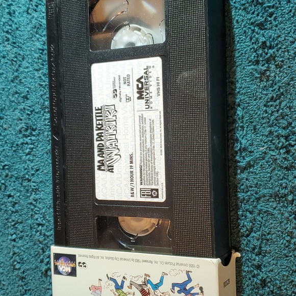 Ma And Pa Kettle: at waikiki - Picture 4 of 4